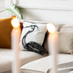 coussin artiste Ardif héron blanc noir